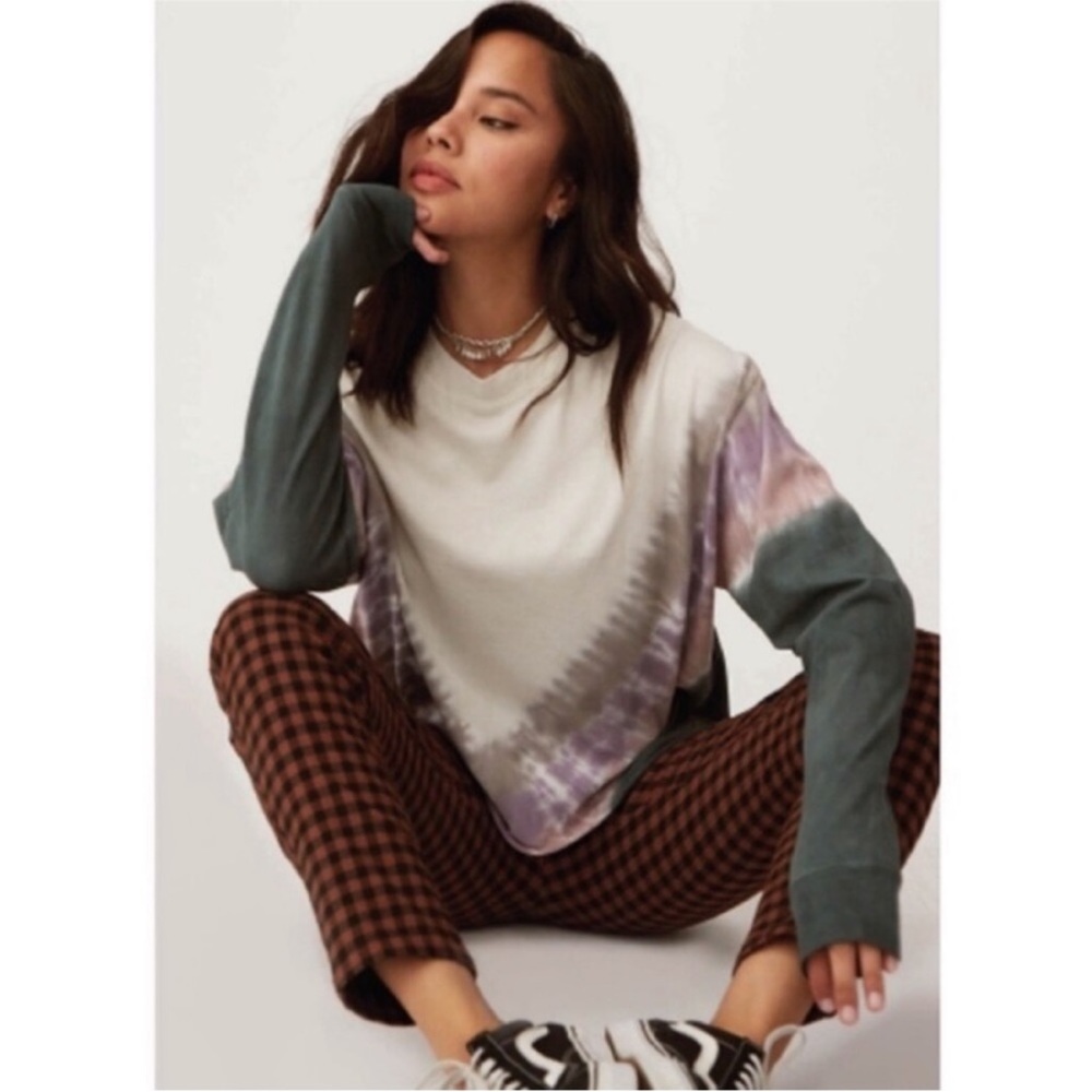 Daydreamer Dusty Rose Tie Dye Crewneck Long Sleeve Crop Tee - Picture 1 of 9